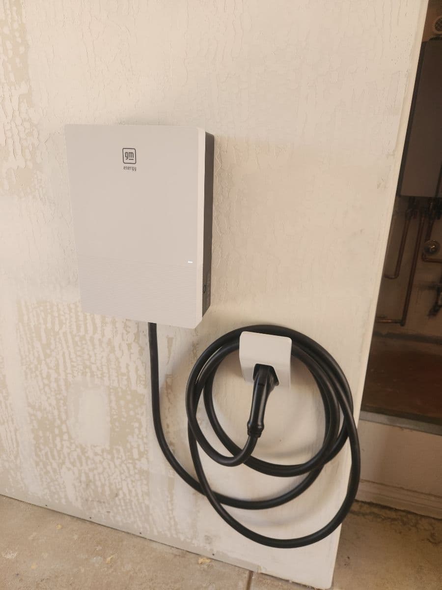 Innovative GM Energy Charging Station Installed in North Scottsdale